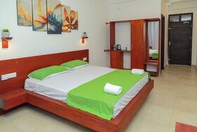 Travellers Hotel Hikkaduwa