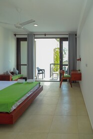 Travellers Hotel Hikkaduwa