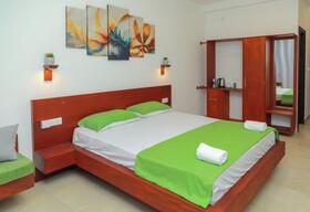 Travellers Hotel Hikkaduwa