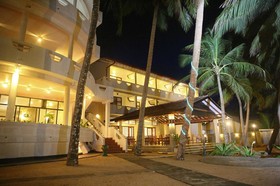 Oasey Beach Hotel