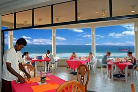 Oasey Beach Hotel
