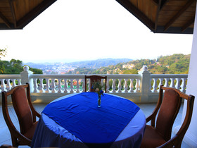 Alcam Holiday Home