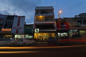 Cafe Aroma Inn