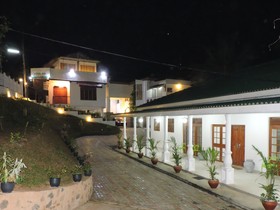 Cool Inn Tourist Lodge