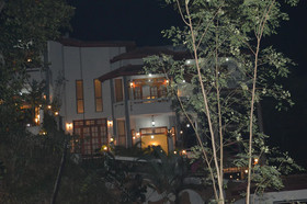 Elegante The Villa