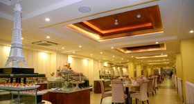 Grand Kandyan Hotel