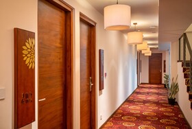 Grand Serendib Hotel