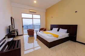 Hill Paradise Hanthana