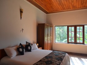 Hillside Holiday Home