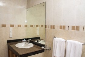 Hotel Lakefield