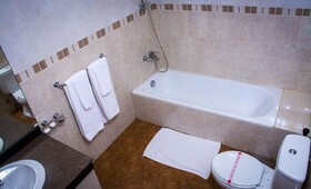 Hotel Lakefield