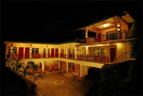 Hotel Travellers Nest