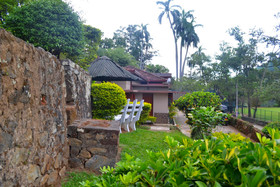 Ivy Banks Lake Round Hotel