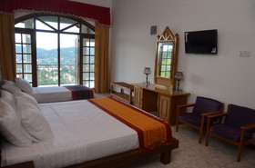 Kandyan Crown Hotel