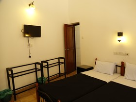 Lake Mount Hotel