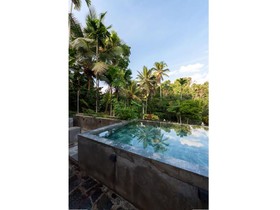 Nisala Villa