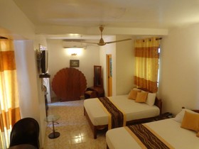 Oak Wood Inn Kandy