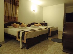 Oak Wood Inn Kandy