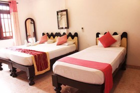 Oak Wood Inn Kandy