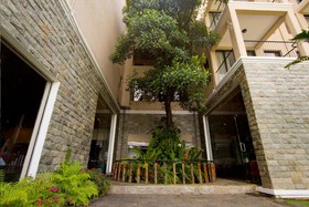 Randholee Resort & Spa