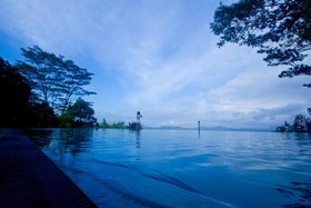 Randholee Resort & Spa