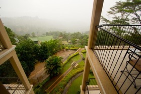 Randholee Resort & Spa