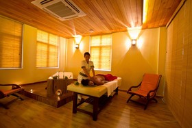 Randholee Resort & Spa