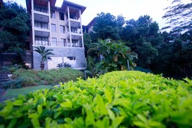 Randholee Resort & Spa