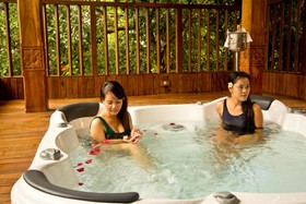 Randholee Resort & Spa