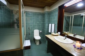 Randholee Resort & Spa
