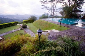 Randholee Resort & Spa
