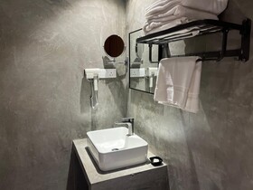 Selene City Hotel