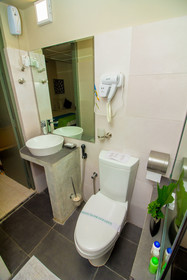 Settle Inn Tourist Lodge