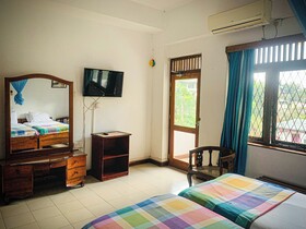 Sharon Inn