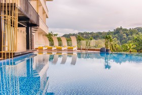 The Golden Crown Hotel