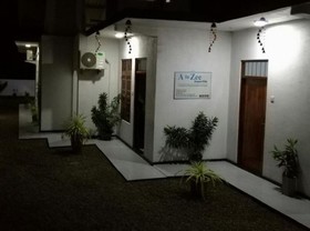 A To Zee Airport Villa