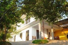 Colombo Village