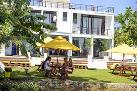 Escapade by LVB Hostel & Water Sports Centre