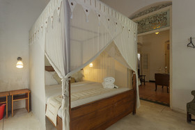 Royce Boutique Hotel