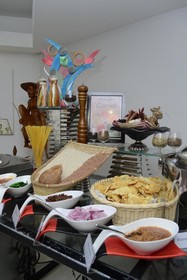 Araliya Green Hills Hotel