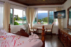 Araliya Green Hills Hotel
