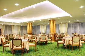 Araliya Green Hills Hotel