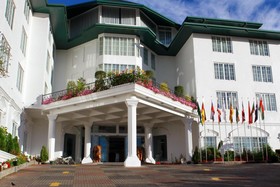 Araliya Green Hills Hotel