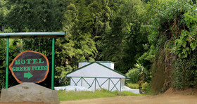 Green Forest Hotel by OYO Rooms
