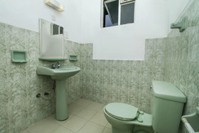 Royal Hotel by OYO Rooms