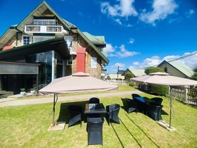 Victoria Court Suites