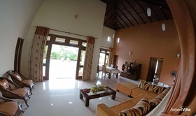 Airport Villa