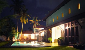 Airport Villa