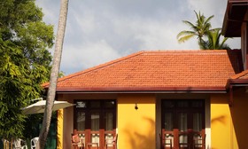 Airport Villa