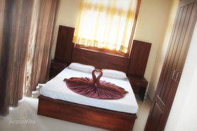 Airport Villa